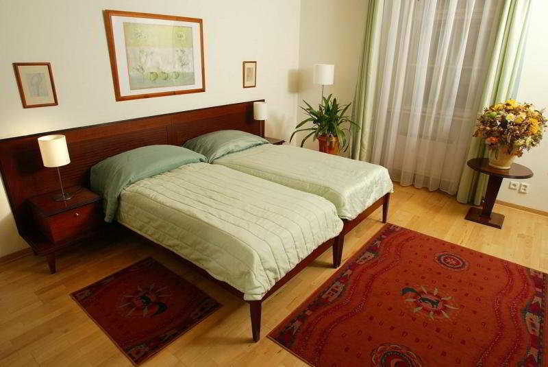 Cerna Liska Otel Prag Dış mekan fotoğraf